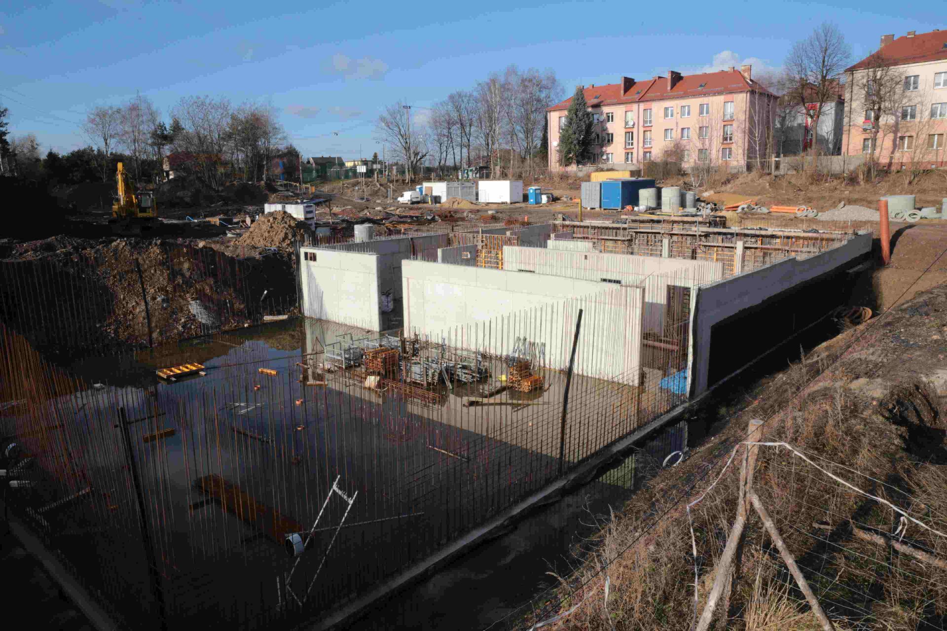 Tak wyglądał plac budowy hospicjum w styczniu tego roku, gdy urząd miasta odstąpił od umowy z firmą, która rozpoczęła jego budowę. Zdj. Wacław Troszka