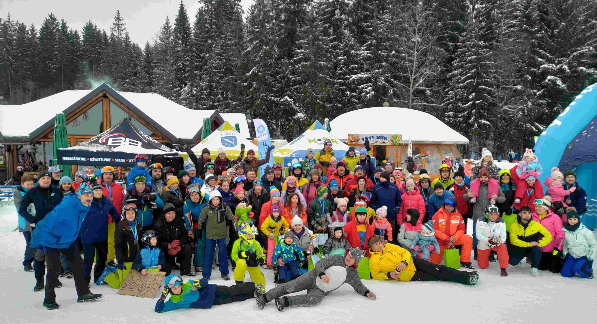 W niedzielnych zawodach na Złotym Groniu w Istebnej wystartowało 100 narciarzy i 13 snowboardzistów. Zdj. Wacław Troszka