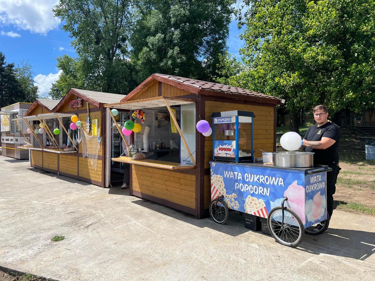 Strefa gastronomiczna w Ośrodku Przy Żaglach. Zdj. fanpage Ośrodka