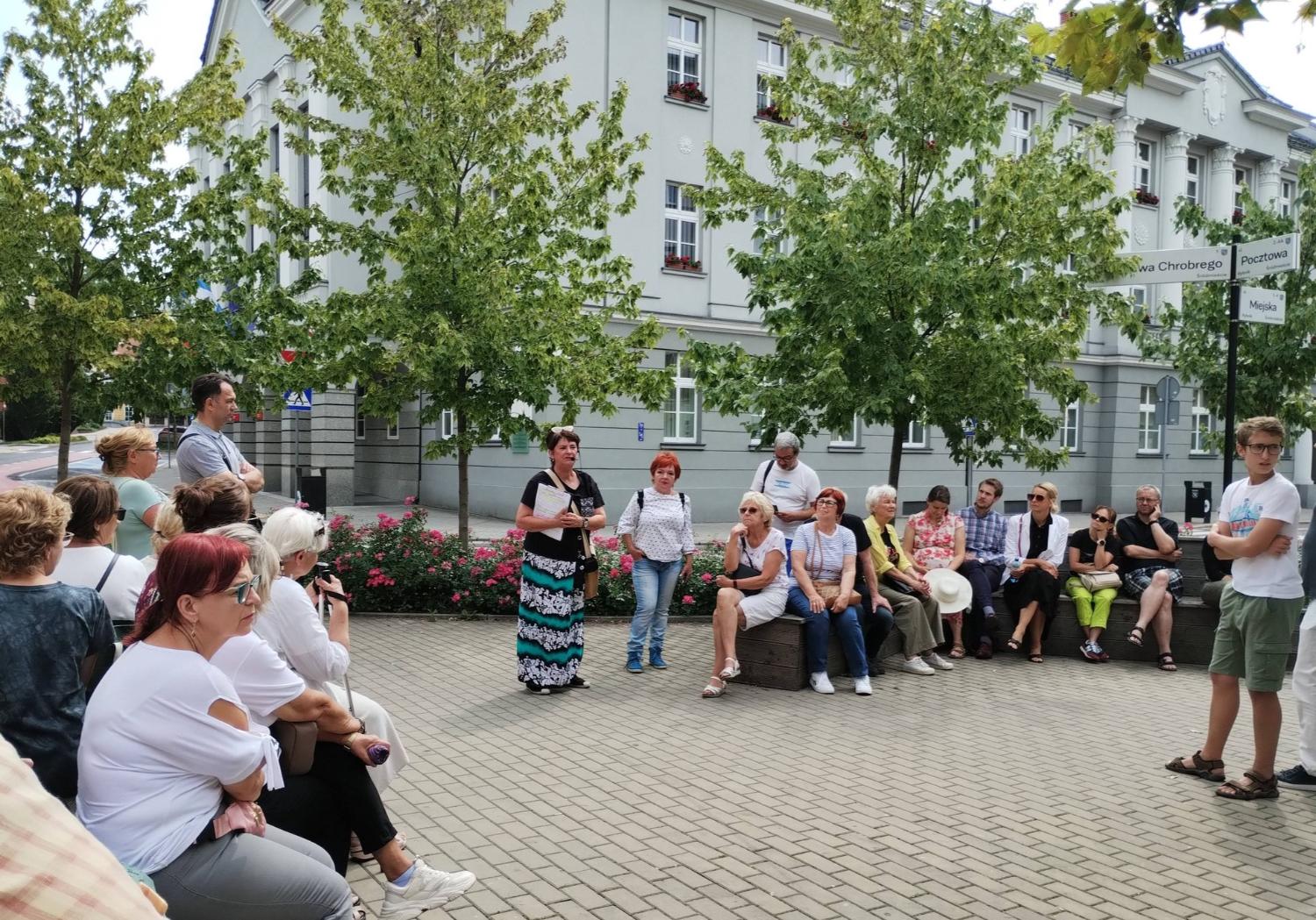 Cykliczne spacery z Małgosią Płoszaj cieszą się niegasnącym zainteresowaniem. Zdj. Jarosław Mazur/Szuflada Małgosi