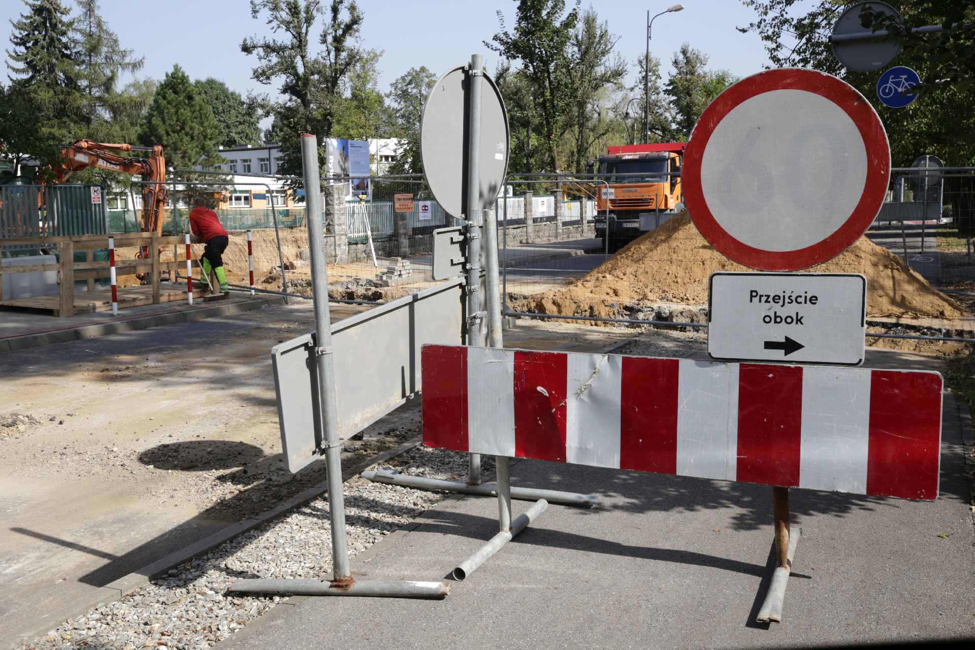 Początkowy odcinek ul. Mikołowskiej jest od wczoraj wyłączony z ruchu. Zamknięcie ulicy ma potrwać góra dwa tygodnie Zdj. Wacław Troszka