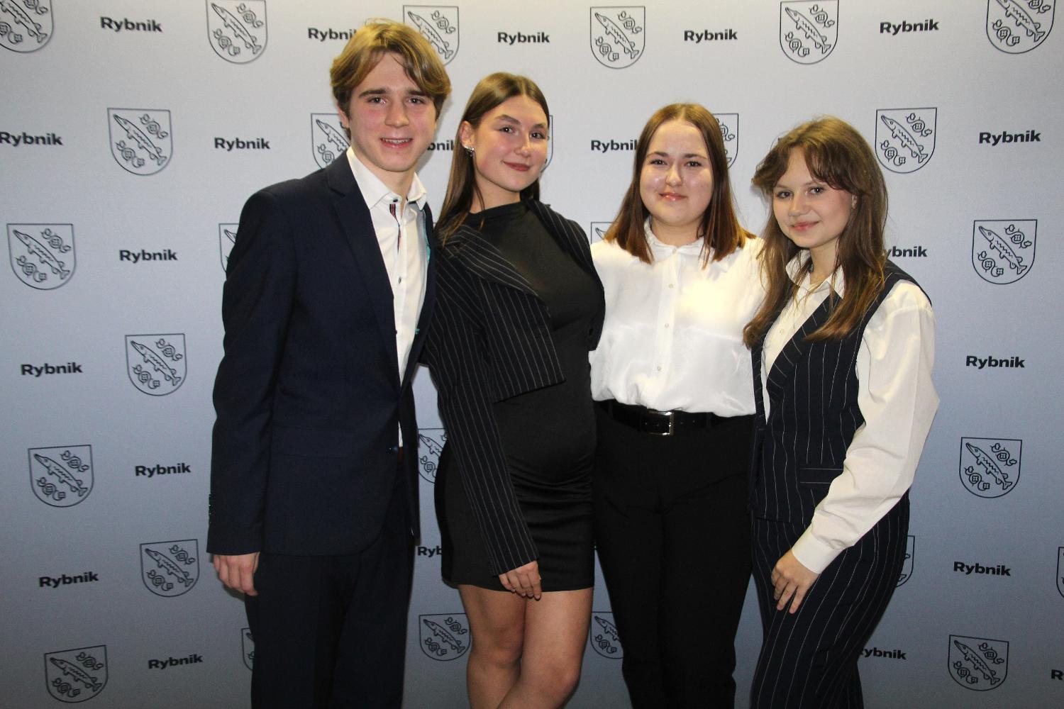 Filip, Hania, Natalia i Patrycja – nowy zarząd MRM Rybnika. Zdj. (S)