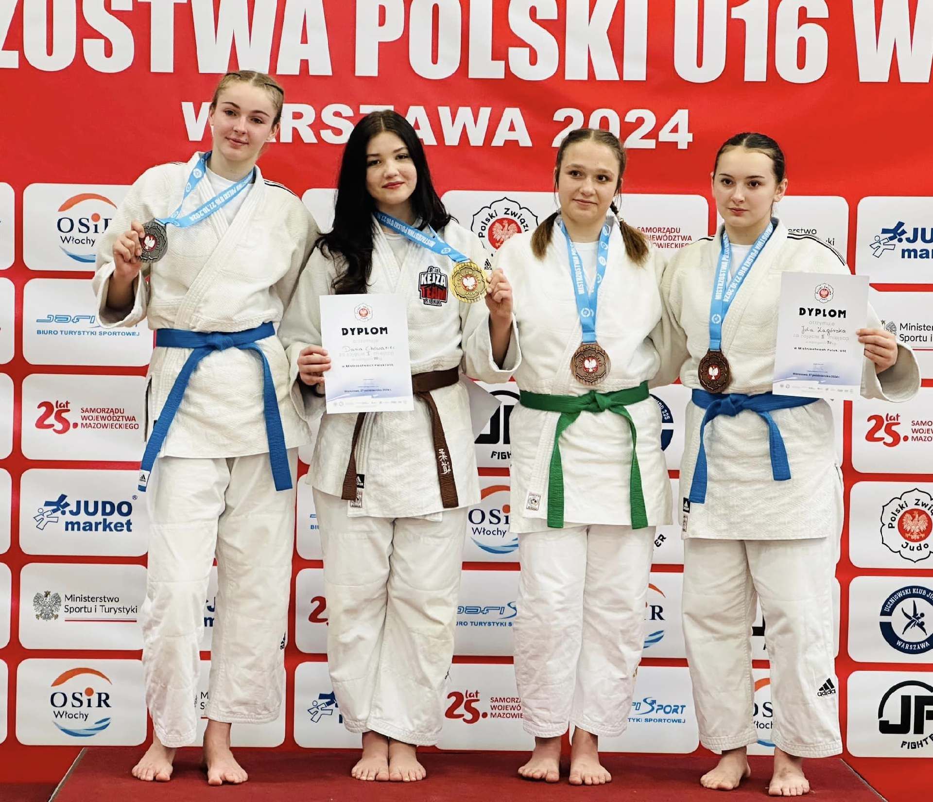 Medalistki mistrzostw Polski U16; druga z lewej dżudoczka Kejza Team Rybnik Daria Chowaniec  Zdj. materiały prasowe Kejza Team Rybnik