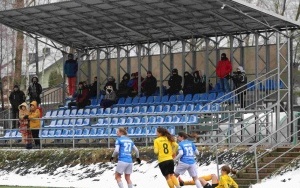 Zimowy mecz piłkarek TS ROW na początek rundy wiosennej (2)