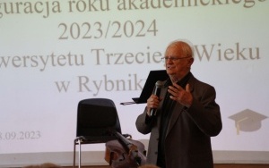 Inauguracja nowego roku akademickiego Uniwersytetu Trzeciego Wieku w Rybniku (13)