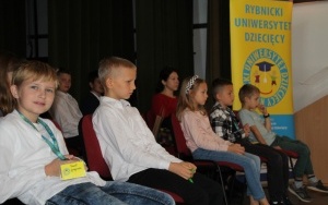 Inauguracja roku akademickiego w Rybnickim Uniwersytecie Dziecięcym (10)
