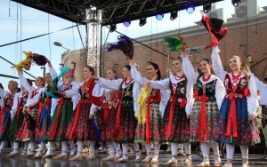 Zespół Pieśni i Tańca „Śląsk” im. Stanisława Hadyny wystąpił na Ignacym w ramach II Festiwalu Górnej Odry.  (17)