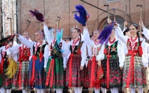 Zespół Pieśni i Tańca „Śląsk” im. Stanisława Hadyny wystąpił na Ignacym w ramach II Festiwalu Górnej Odry.  (18)