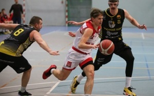 Koszykarze MKKS-u Rybnik przegrali u siebie z Ragorem Tarnowskie Góry (19)