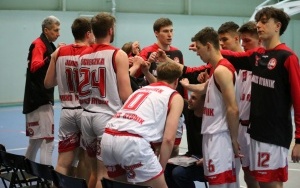 Koszykarze MKKS-u Rybnik przegrali u siebie z Ragorem Tarnowskie Góry (2)