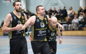 Koszykarze MKKS-u Rybnik przegrali u siebie z Ragorem Tarnowskie Góry (12)