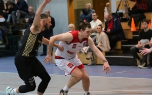 Koszykarze MKKS-u Rybnik przegrali u siebie z Ragorem Tarnowskie Góry (13)