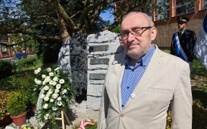 Pomnik ofiar Tragedii Górnośląskiej poświęcono w Rybniku (4)