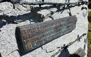 Pomnik ofiar Tragedii Górnośląskiej poświęcono w Rybniku (12)