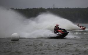 Mistrzostwa skuterów wodnych na Zalewie Rybnickim (16)