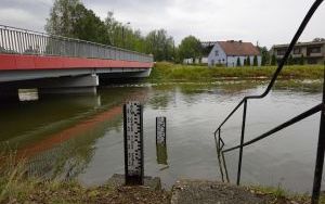 Stodoły uratowane przed falą na Rudzie (7)