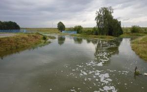 Stodoły uratowane przed falą na Rudzie (8)