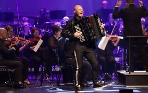 Marcin Wyrostek z Orkiestrą Symfoniczną Filharmonii Rybnickiej  (10)