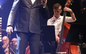 Marcin Wyrostek z Orkiestrą Symfoniczną Filharmonii Rybnickiej  (4)