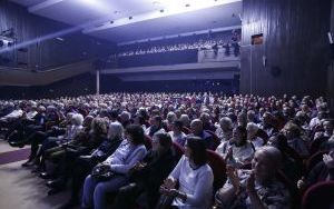 Świątynia kultury z lampką i Niemenem (9)